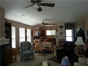4th image of 15643 Meadow Ct