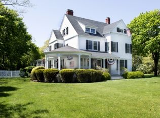 82 Quogue St, Quogue, NY 11959