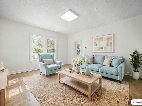 4th image of 906 W 31st St