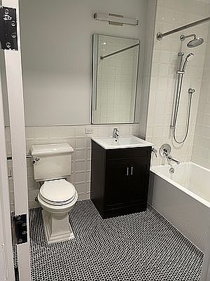 2nd image of 152-11 89th Ave #323
