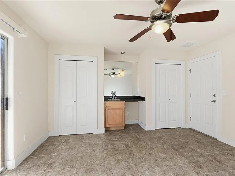 13420 Lyndhurst St #807 — Photo 24