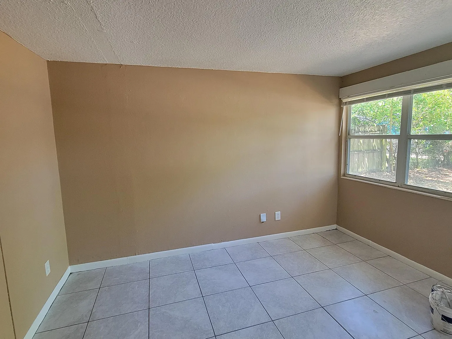 4 bed, 2.0 bath, 1218 sqft, $1,730 — Photo 3