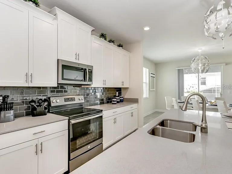 1561 Flange Dr — Photo 11