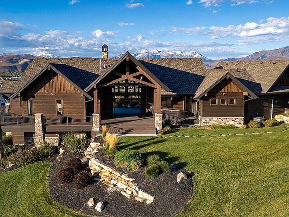 3rd image of 3203 E Kings Crest Ct
