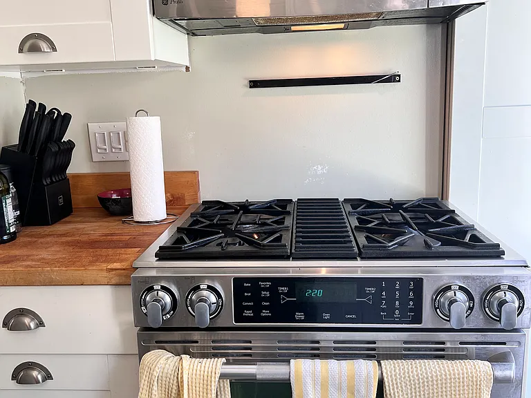 5A Evergreen Ave — Photo 4