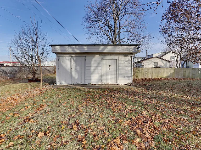 409 N Vorcey St — Photo 26
