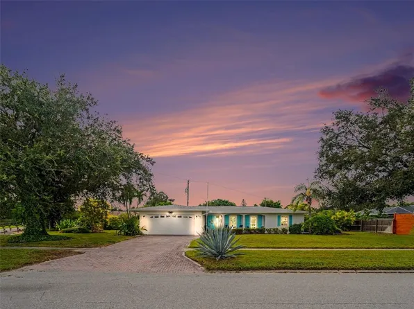 1110 DE NARVEZ AVENUE, BRADENTON, FL 34209
