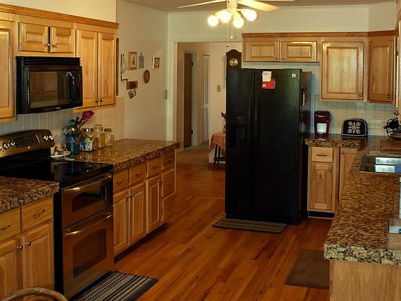 5th image of 2 N Crestway Dr