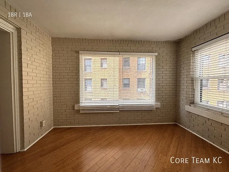 4804 Jefferson St #504 — Photo 9