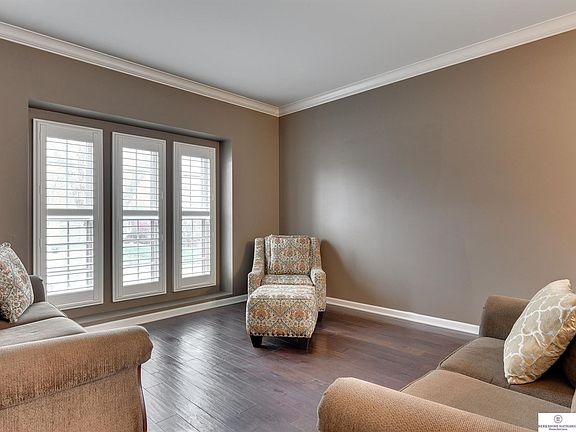 5th image of 18613 Jackson Cir