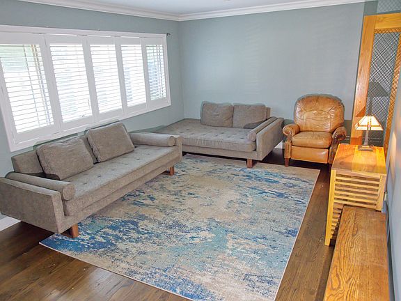 5th image of 16W320 94th St