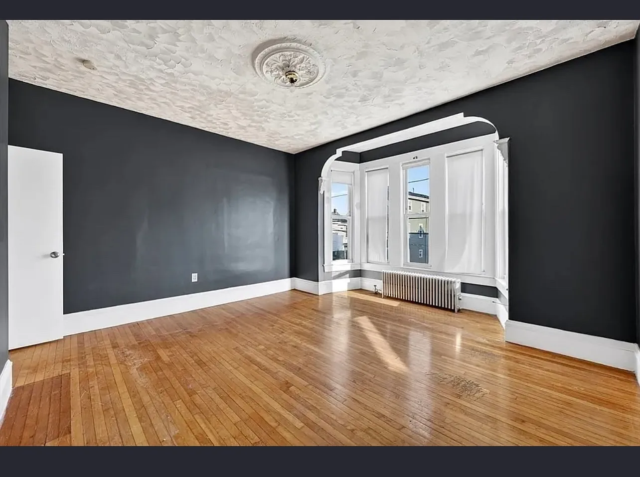 3 bed, $2,900 — Photo 4
