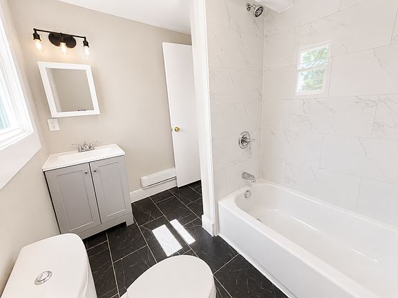 2nd image of 60 Mountainview Ave #3