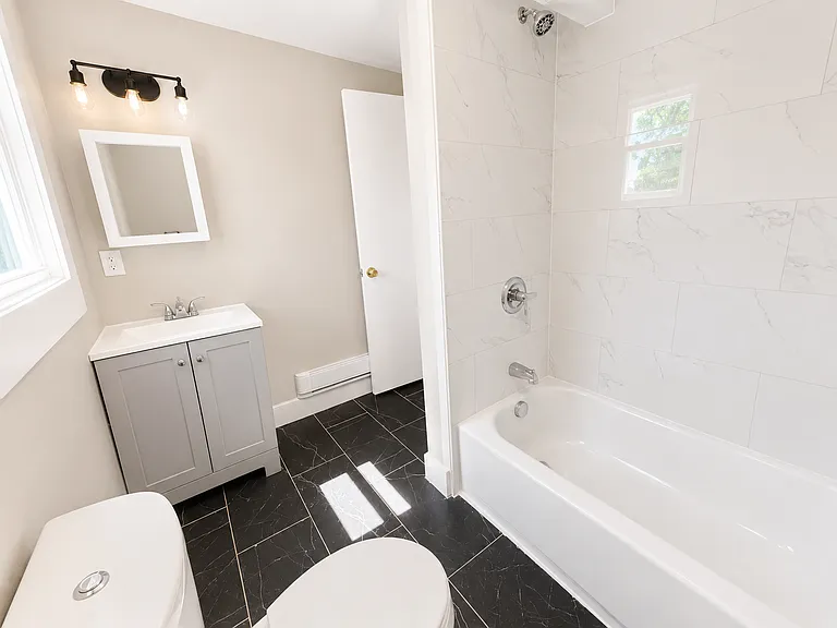 60 Mountainview Ave #3 — Photo 2