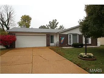 4839 Towne Centre Dr photo 1