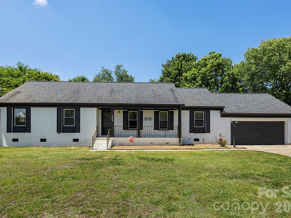 1st image of 1542 Fieldcrest Cir