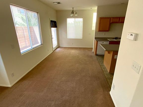 4th image of 8909 Cambridge Glen Ct