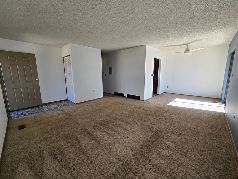 1150 Bacchus Dr #B — Photo 4