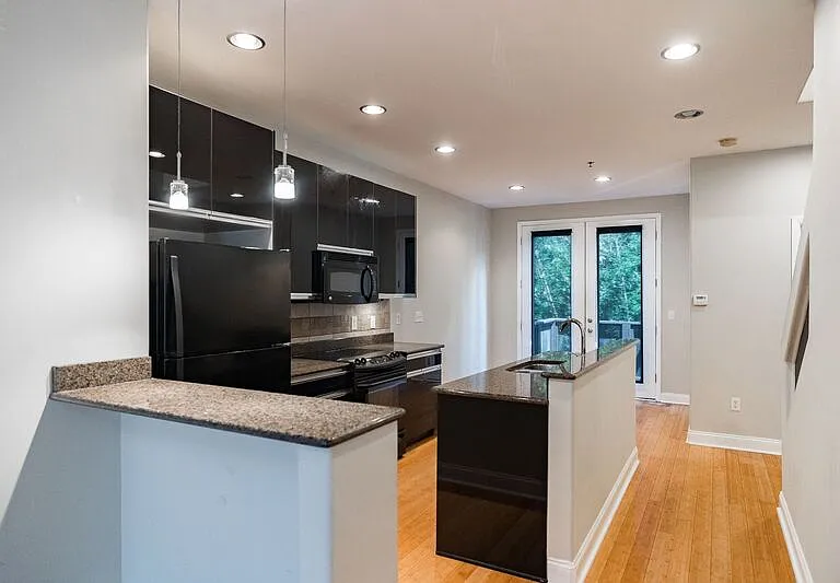 118 Ruth Dr #240 — Photo 8