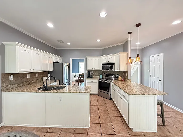636 Sydney Bender Ln — Photo 11