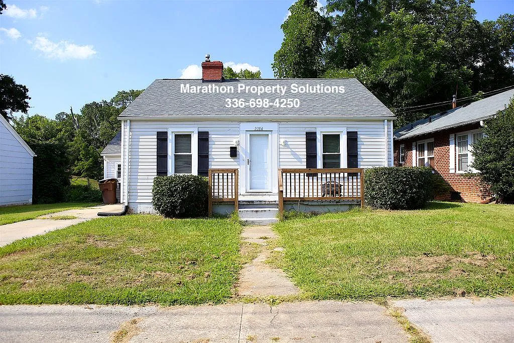 3 bed, 1050 sqft, $1,450 — Photo 1