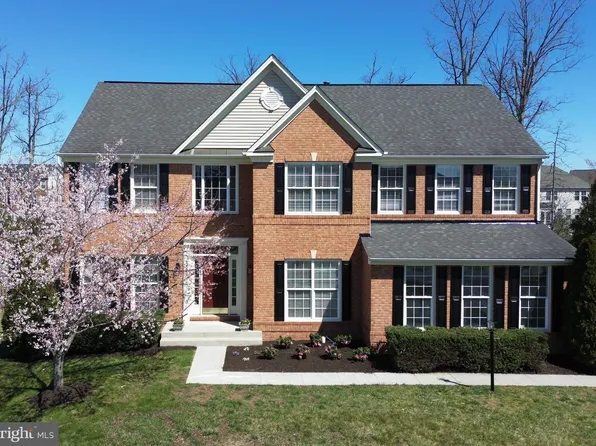 42248 Providence Ridge Dr, Chantilly, VA 20152