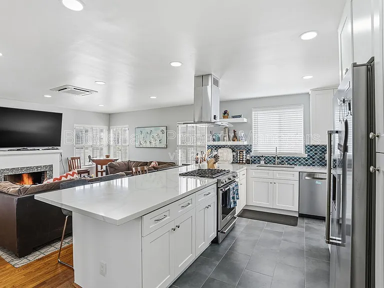 3204 Ingelow St — Photo 11