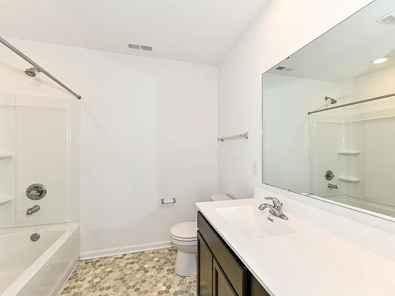 5051 Maywood Dr — Photo 6