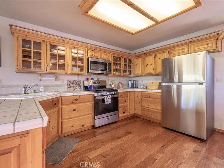479 Villa Grove Ave — Photo 11