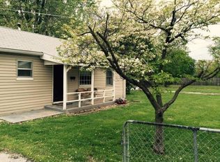 2445 N Pickwick Ave, Springfield, MO 65803