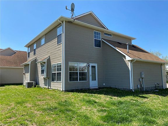 2nd image of 1233 Adair Dr