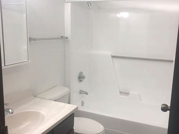 5th image of 1831 Allison Dr APT 2