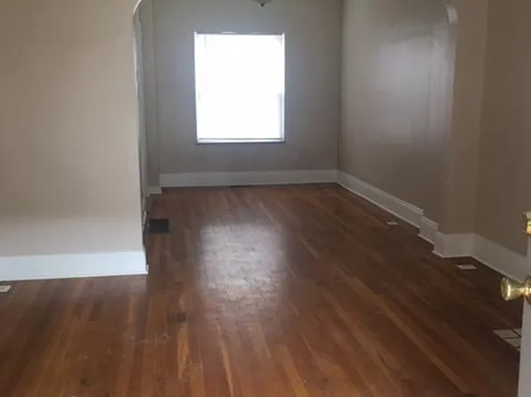 2458 N High St APT 8, Columbus, OH 43202