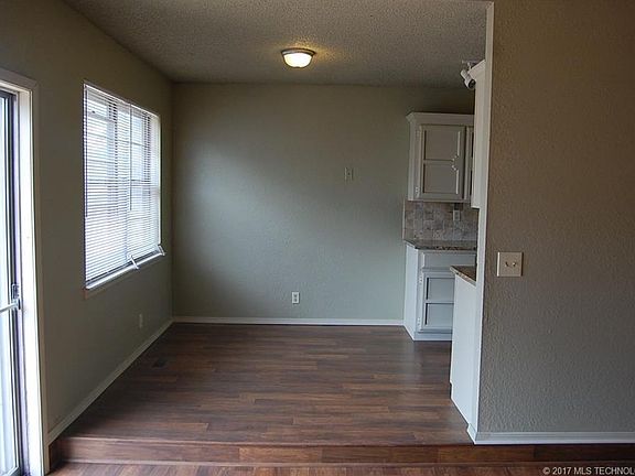 5th image of 516 W Twin Oaks St