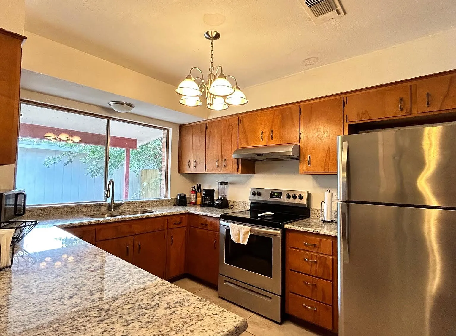 3 bed, 1800 sqft, $1,700 — Photo 3