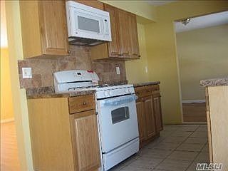 2nd image of 840 Smith St