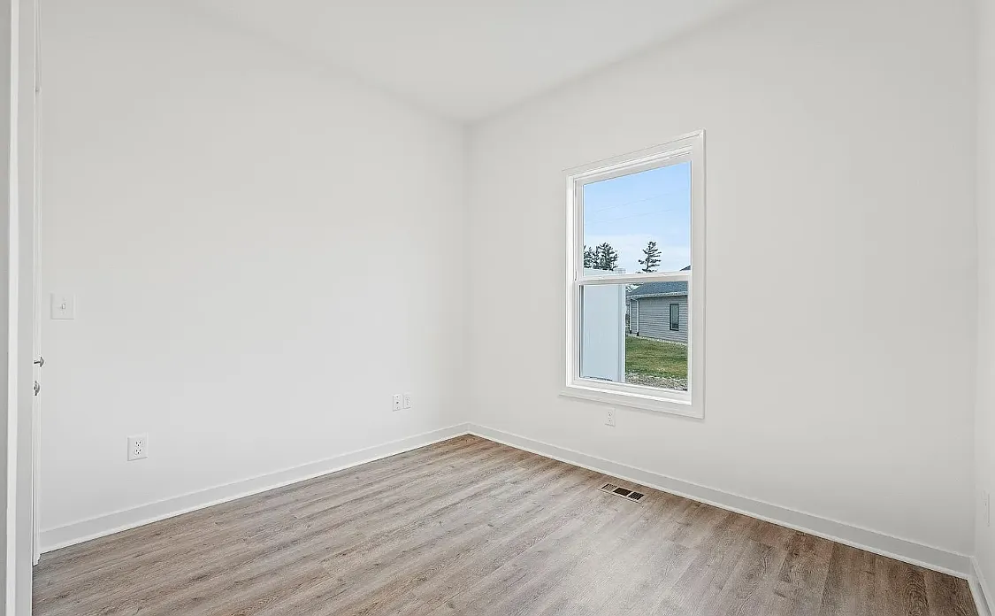 3 bed, 1.5 bath, 1556 sqft, $2,100 — Photo 4