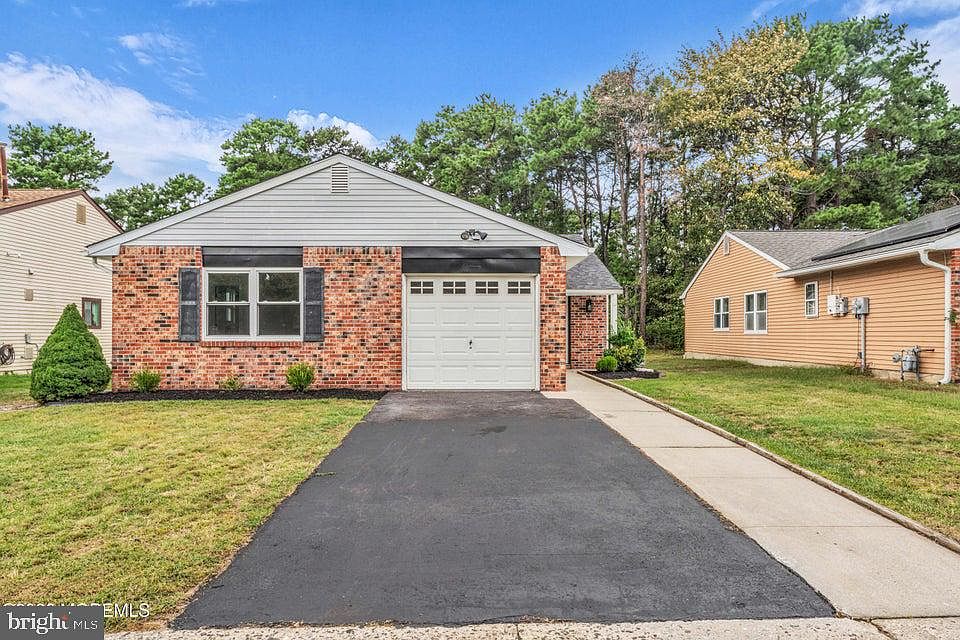 1st image of 18 Whitecap Way