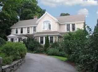 132 Oakland St, Wellesley, MA 02481