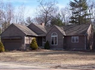 4 Nancy Ln, Hooksett, NH 03106