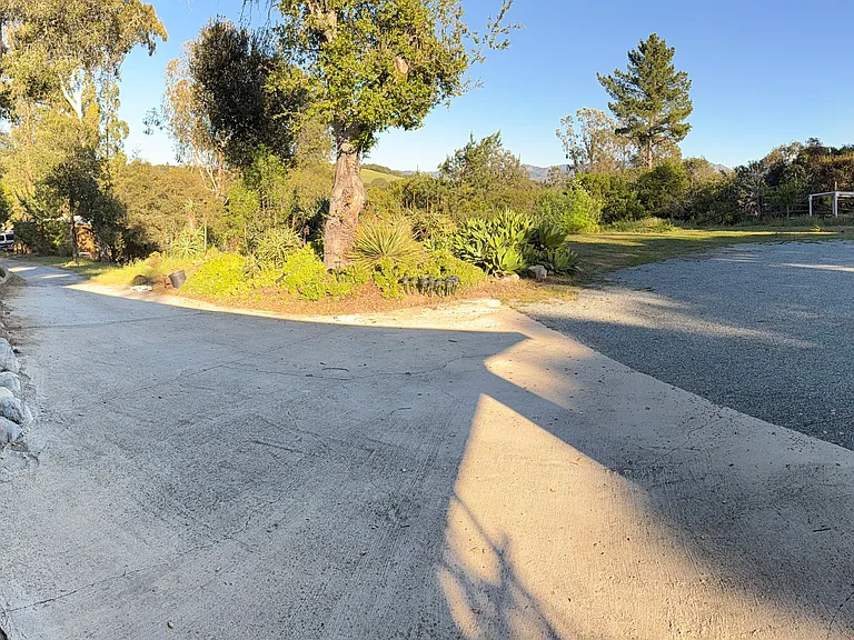 Imagine stepping out into the front of the house and taking in the expansive view with ultimate privacy.
