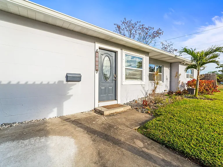 5120 Aragon Way S — Photo 6