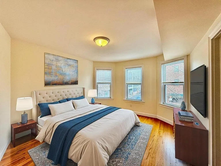 724 Cambridge St #2 — Photo 8
