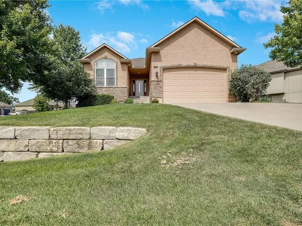 5125 SW Marguerite St, Blue Springs, MO 64015