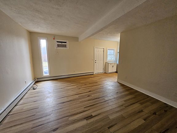 4th image of 21 Germania St #25