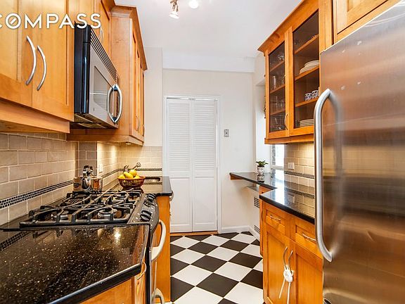 3rd image of 215 E 79th St APT 10F