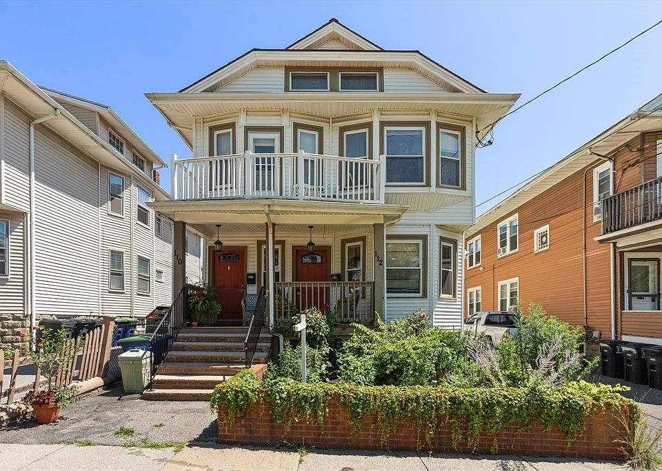 1st image of 110 W Adams St