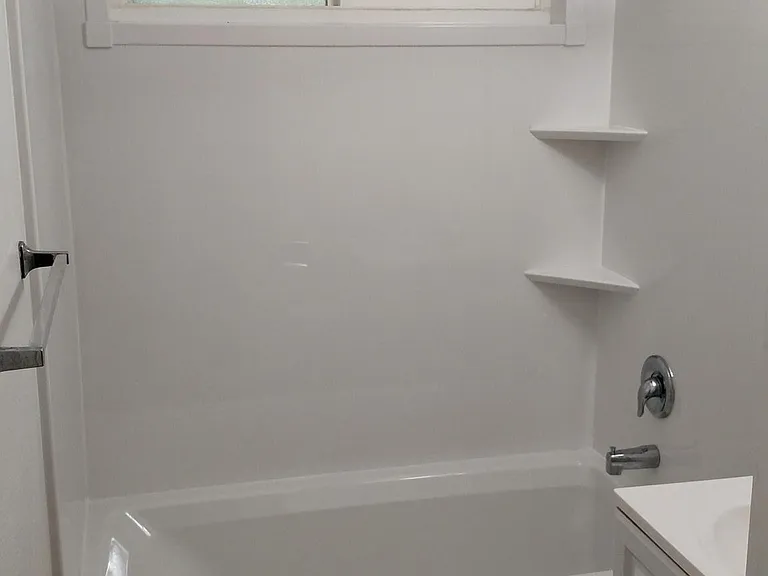 712 Robinson St #2 — Photo 7