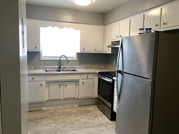 4th image of 208 S High St APT 1