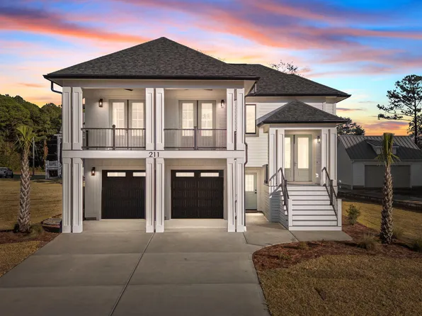 211 Club Point Drive, Cape Carteret, NC 28584